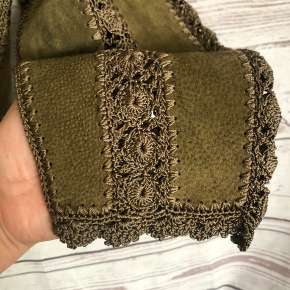 Autumn Green Leather Jacket with Embroidery - Picture 6 of 10